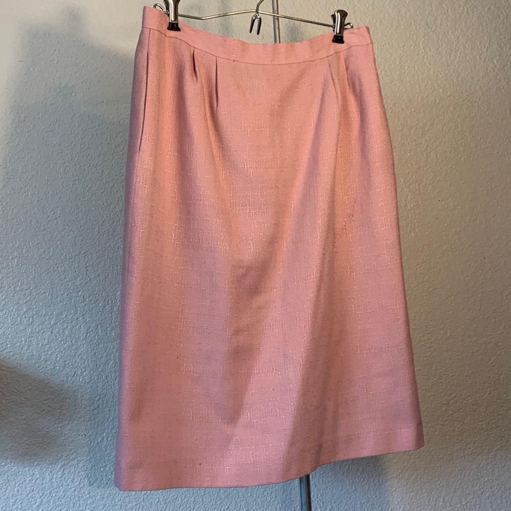 Atrium Collection Skirt